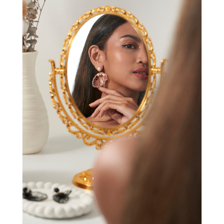 Vinesse Rose Pink Studded Earrings
