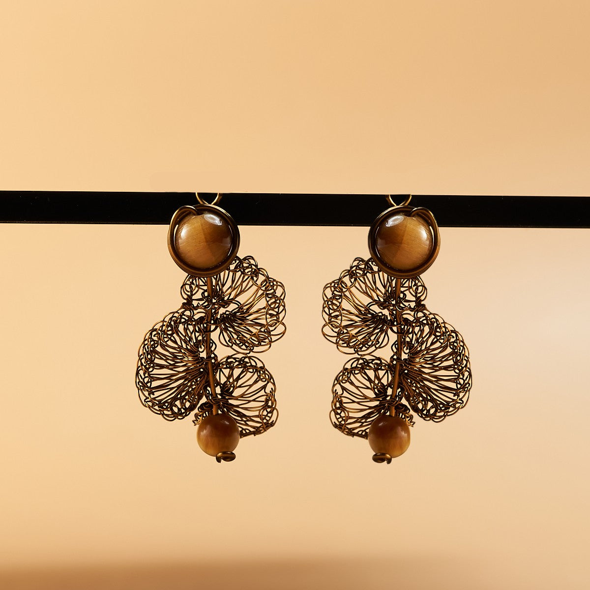 Wave circle earring tiger eye vintage