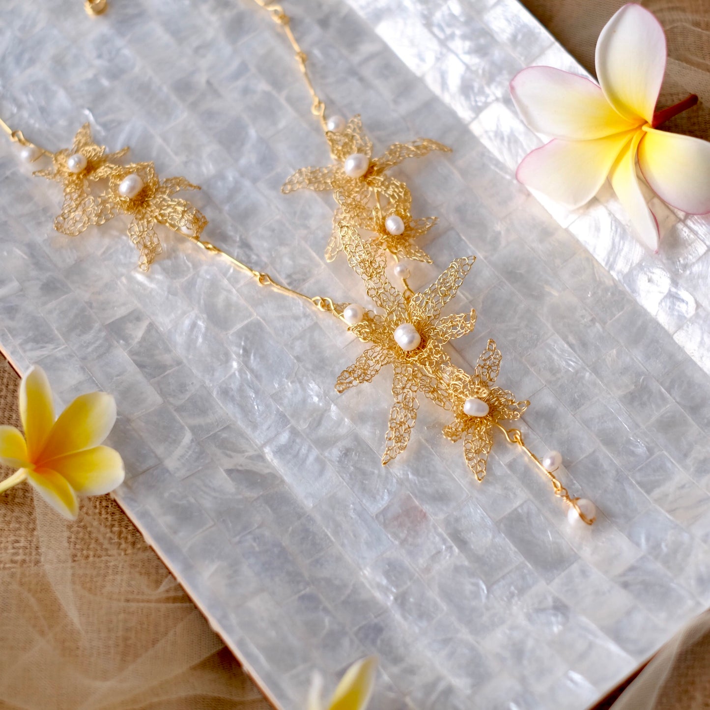 CANANGA NECKLACE GOLD PEARL