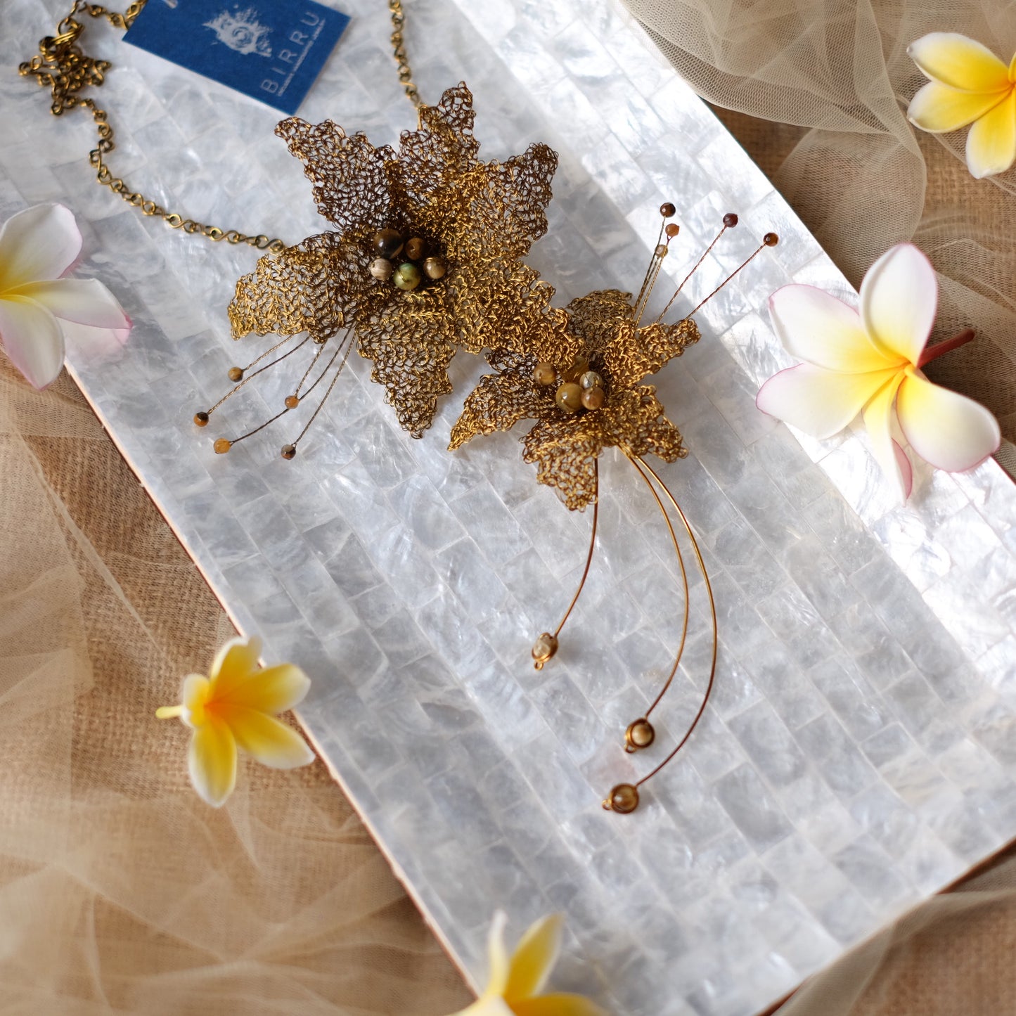 FRANGIPANI NECKLACE TIGER EYE GM