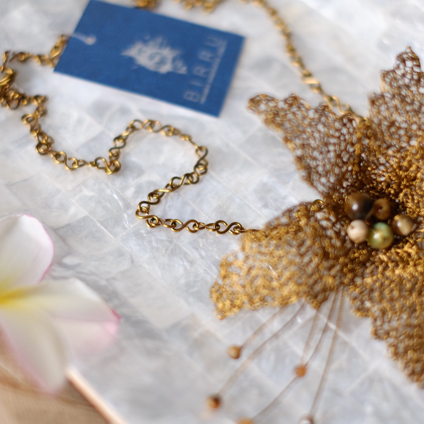 FRANGIPANI NECKLACE TIGER EYE GM