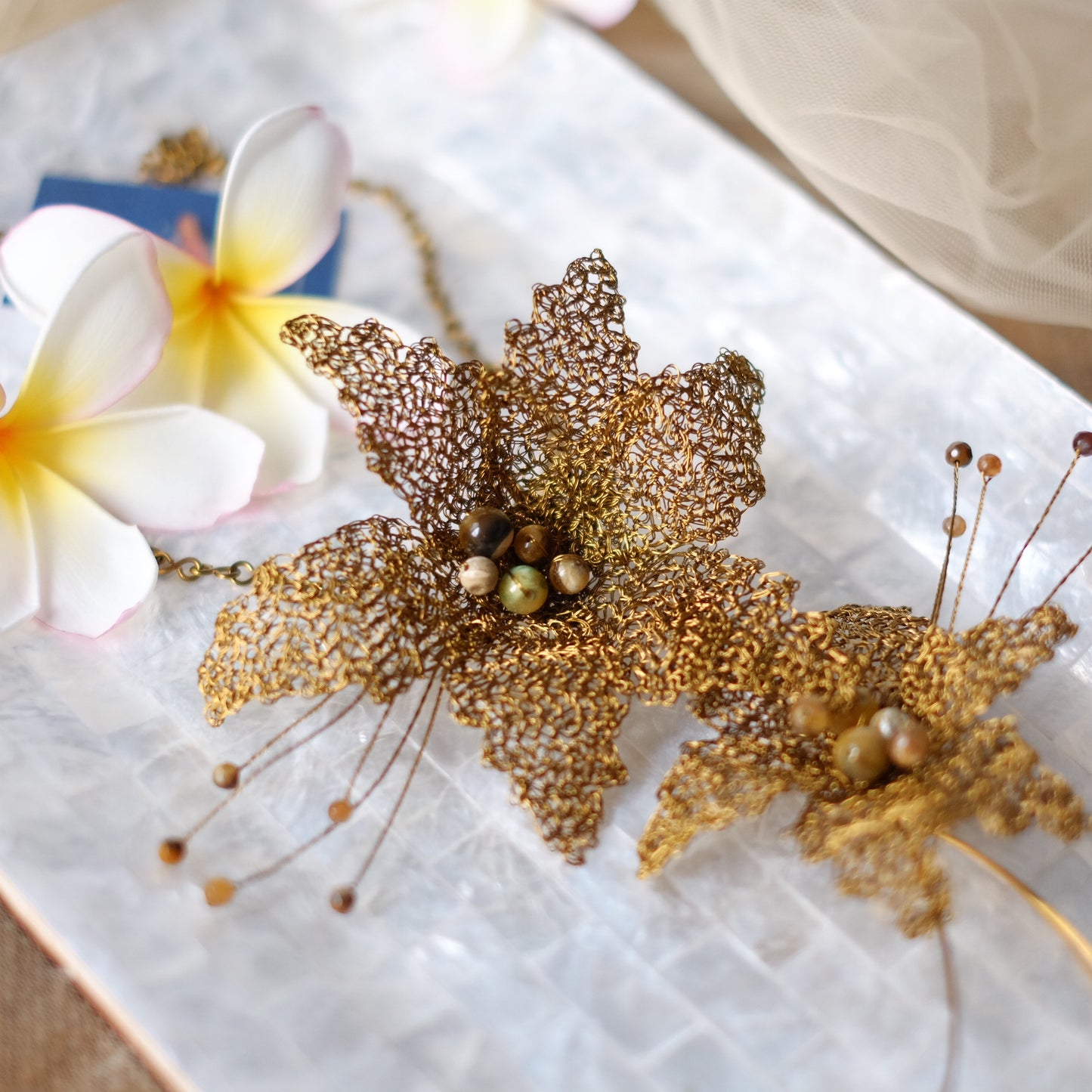 FRANGIPANI NECKLACE TIGER EYE GM