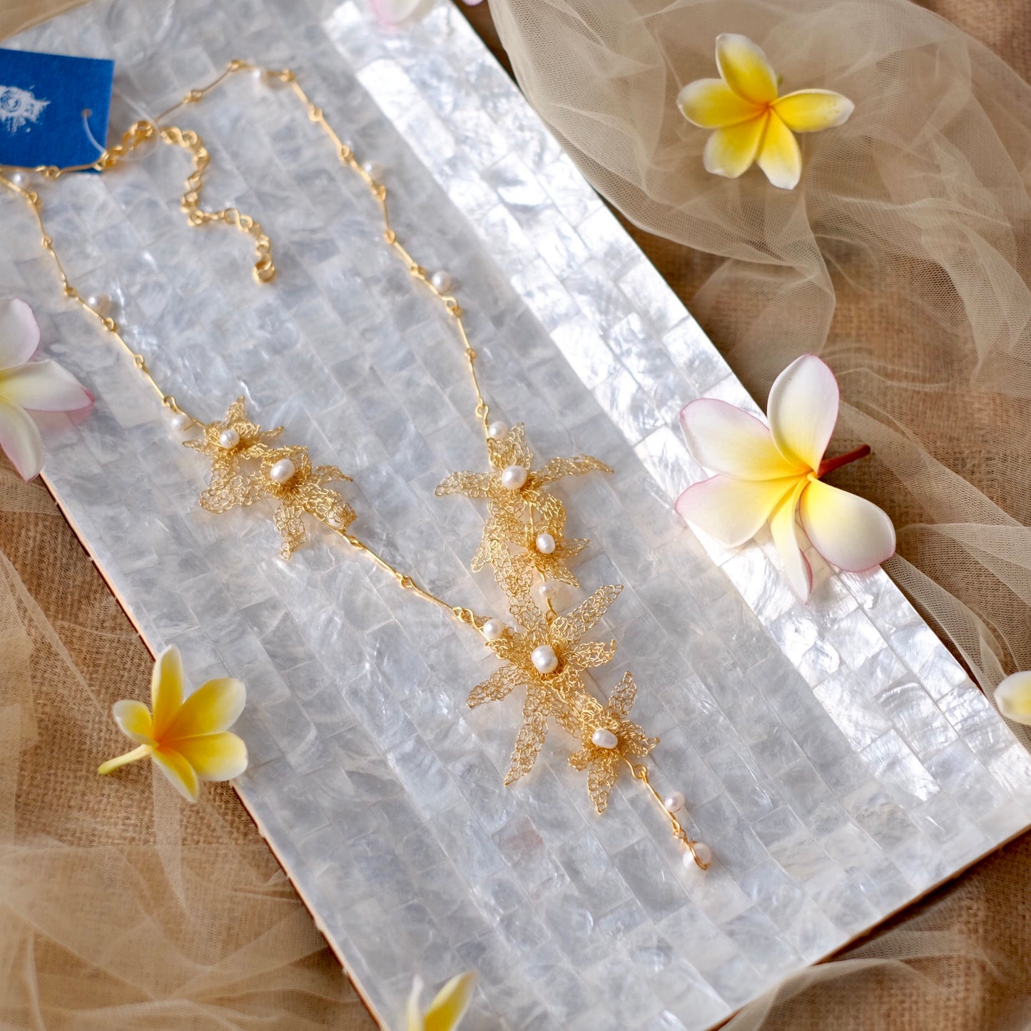 CANANGA NECKLACE GOLD PEARL