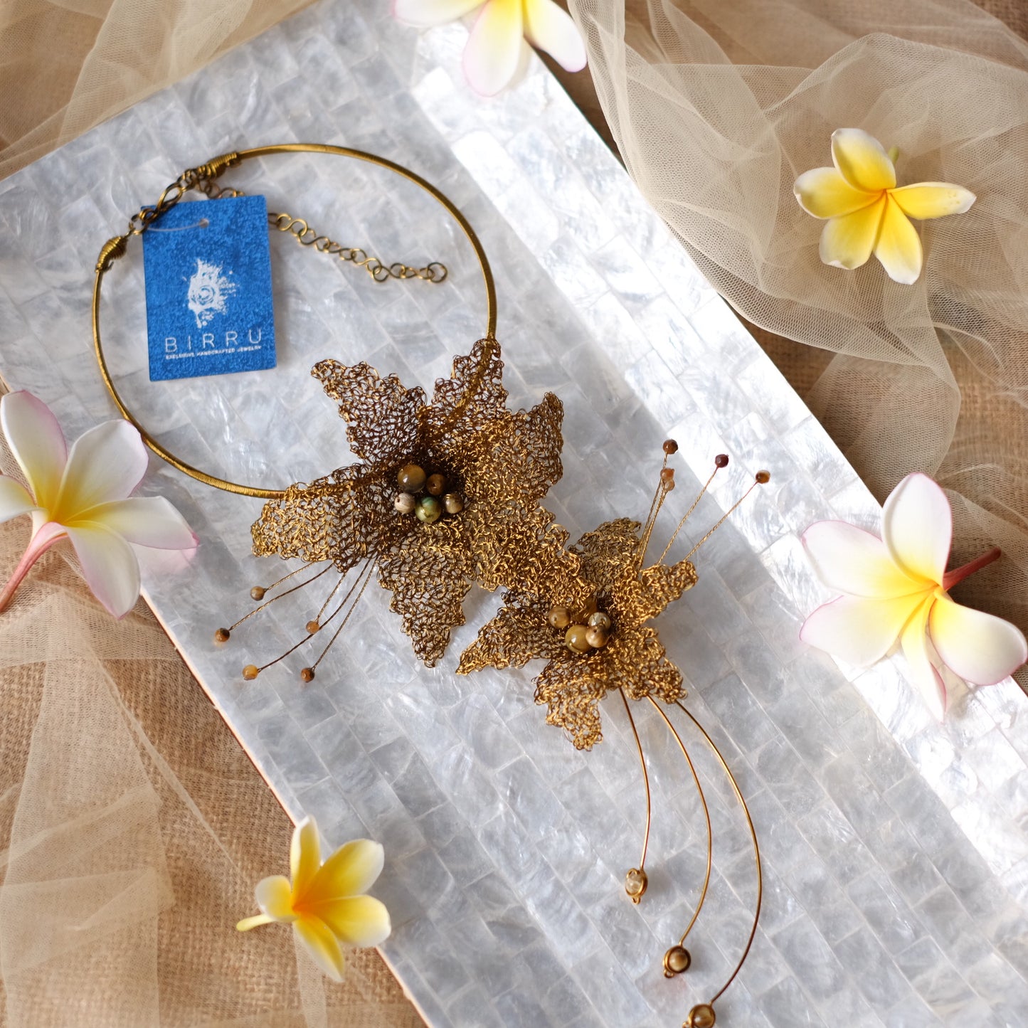 FRANGIPANI NECKLACE TIGER EYE GM