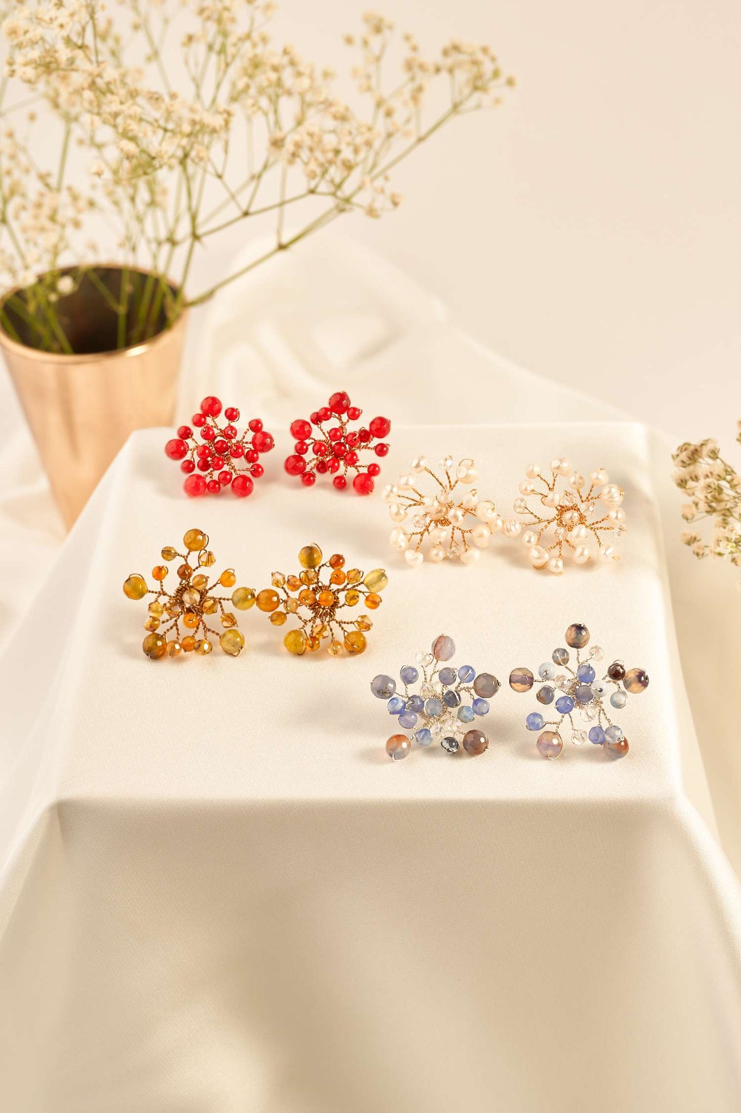 Baby breath studded earring brown GM