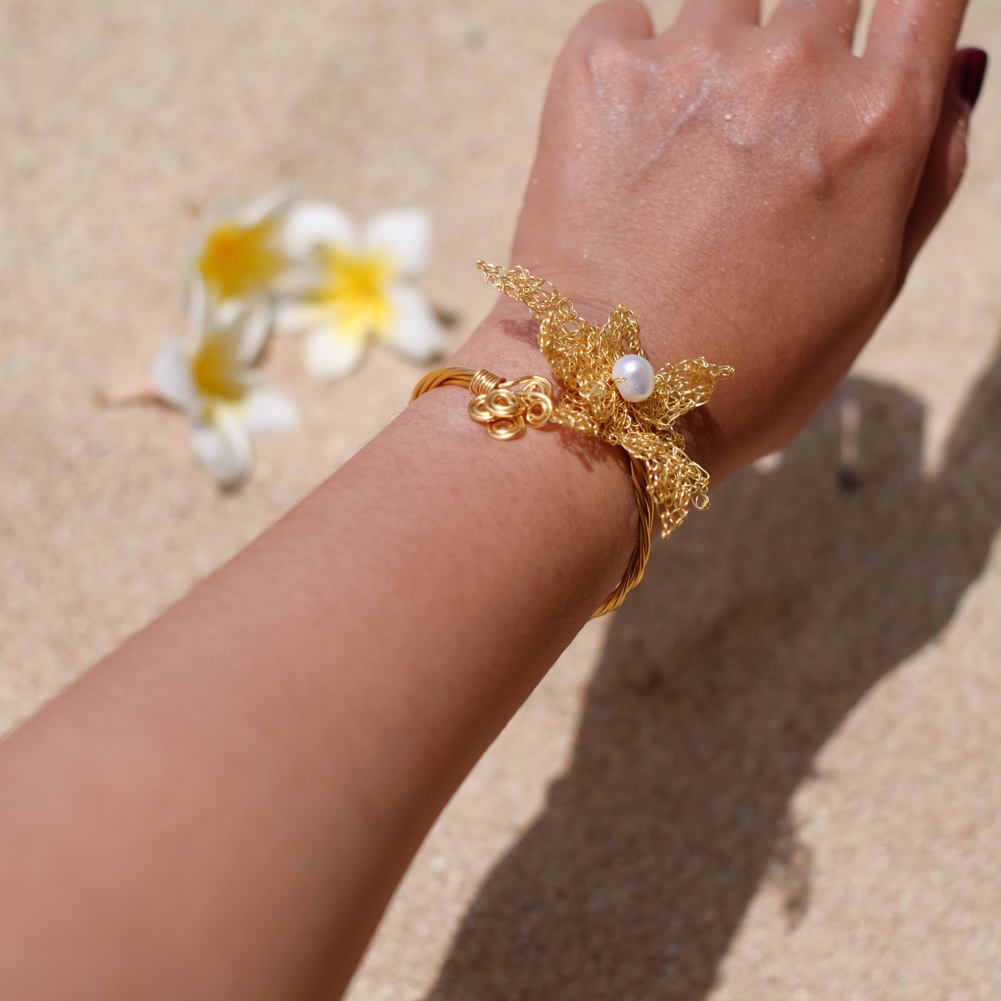 CANANGA BANGLE GOLD PEARL
