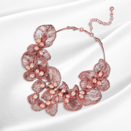 Vinesse Rose pink Necklace