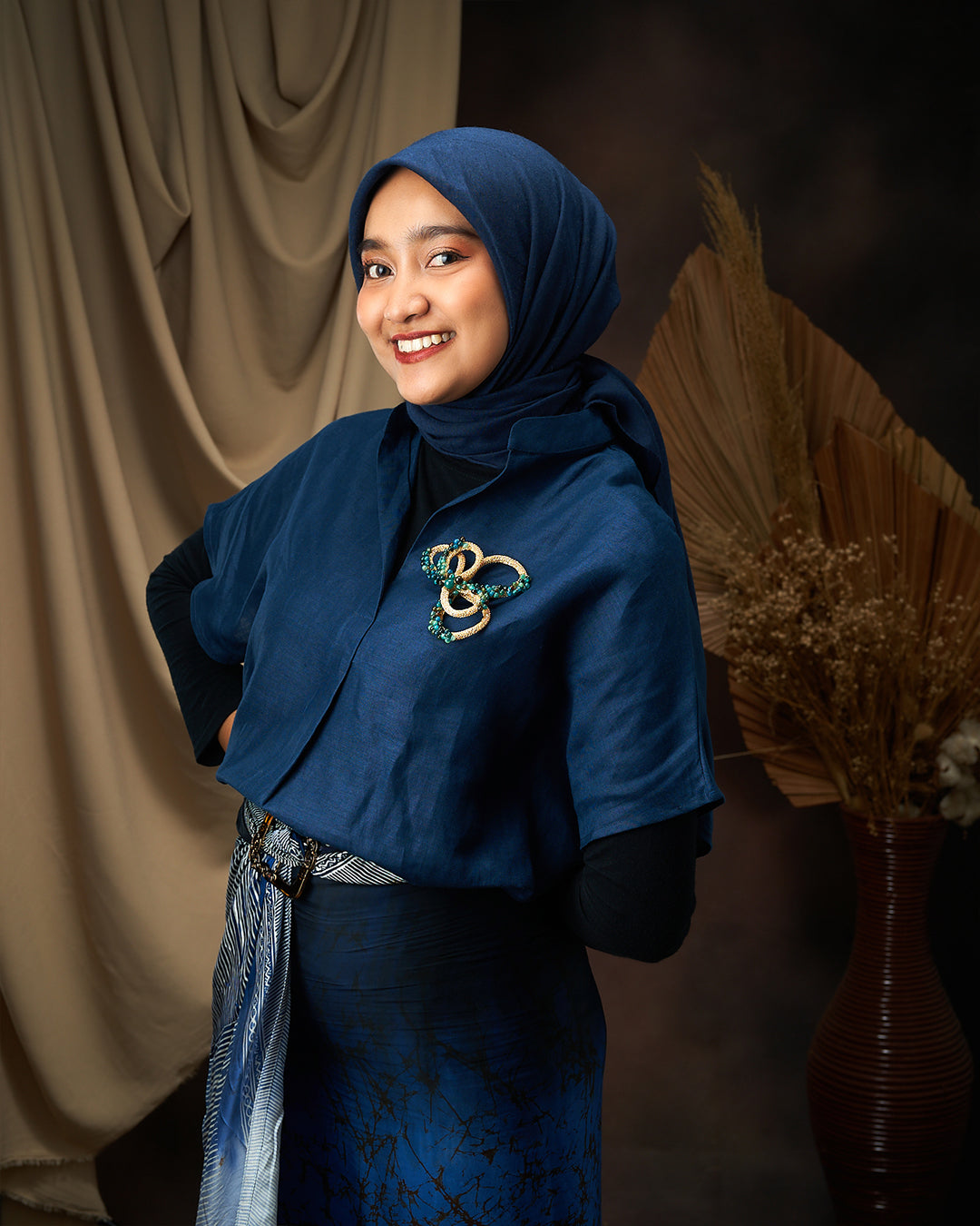Cempaka Gold Agate Brooch
