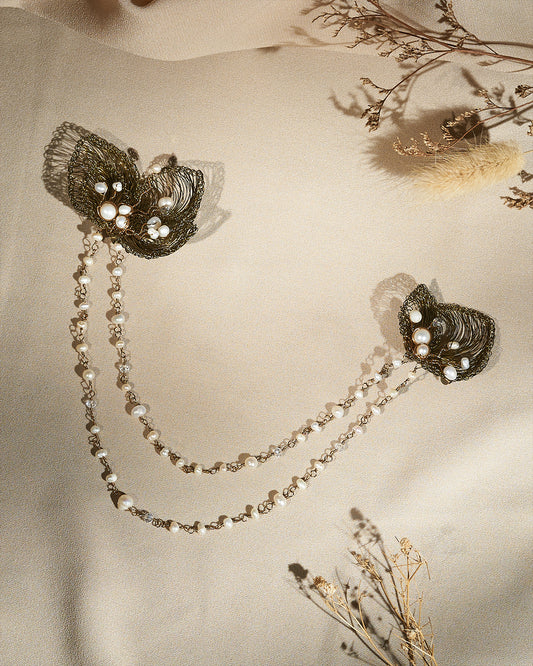 Larasati GM Brooch
