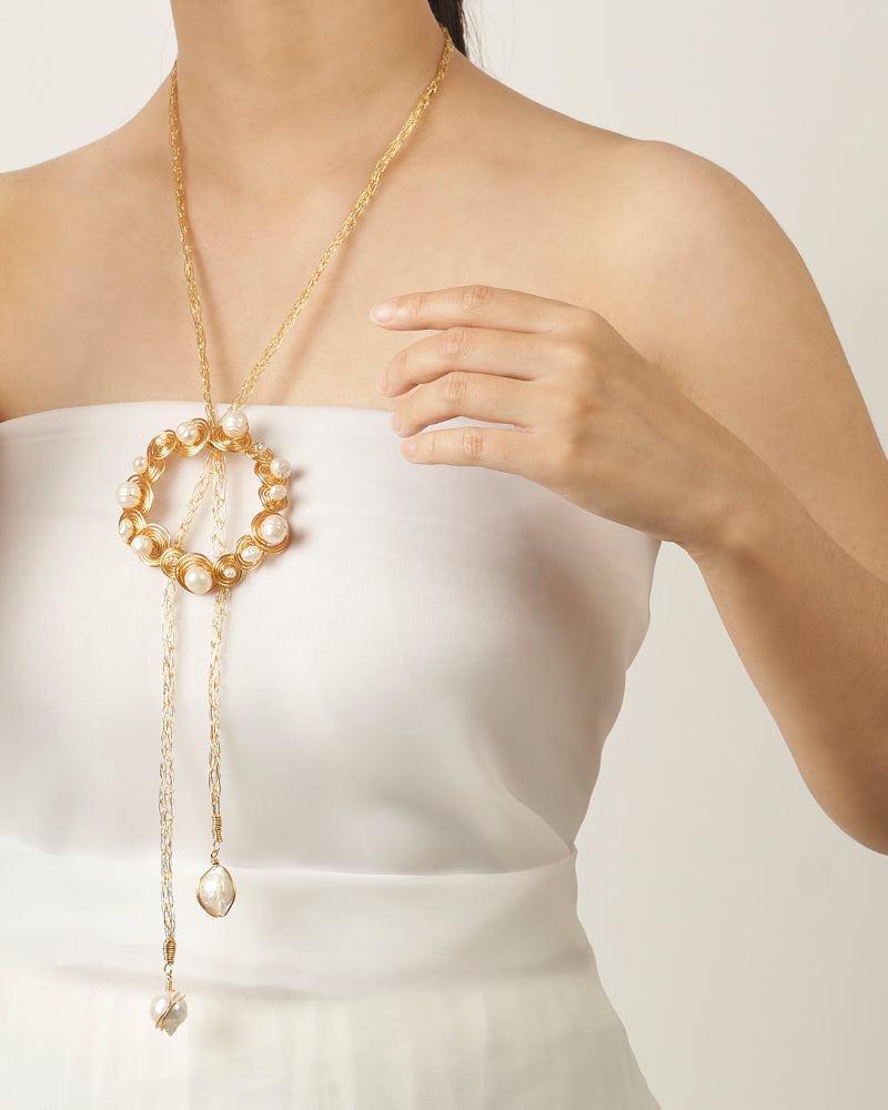 Dreamy Soleil Long Chain Pearl Gold