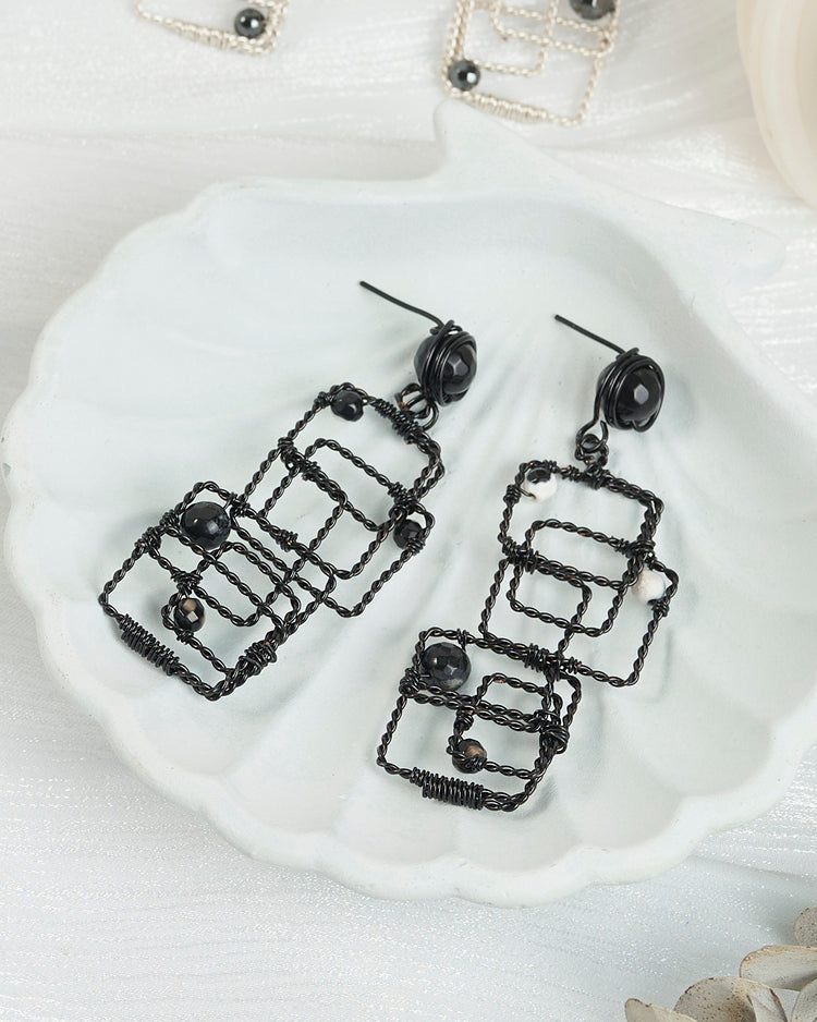 Maze Black Earrings