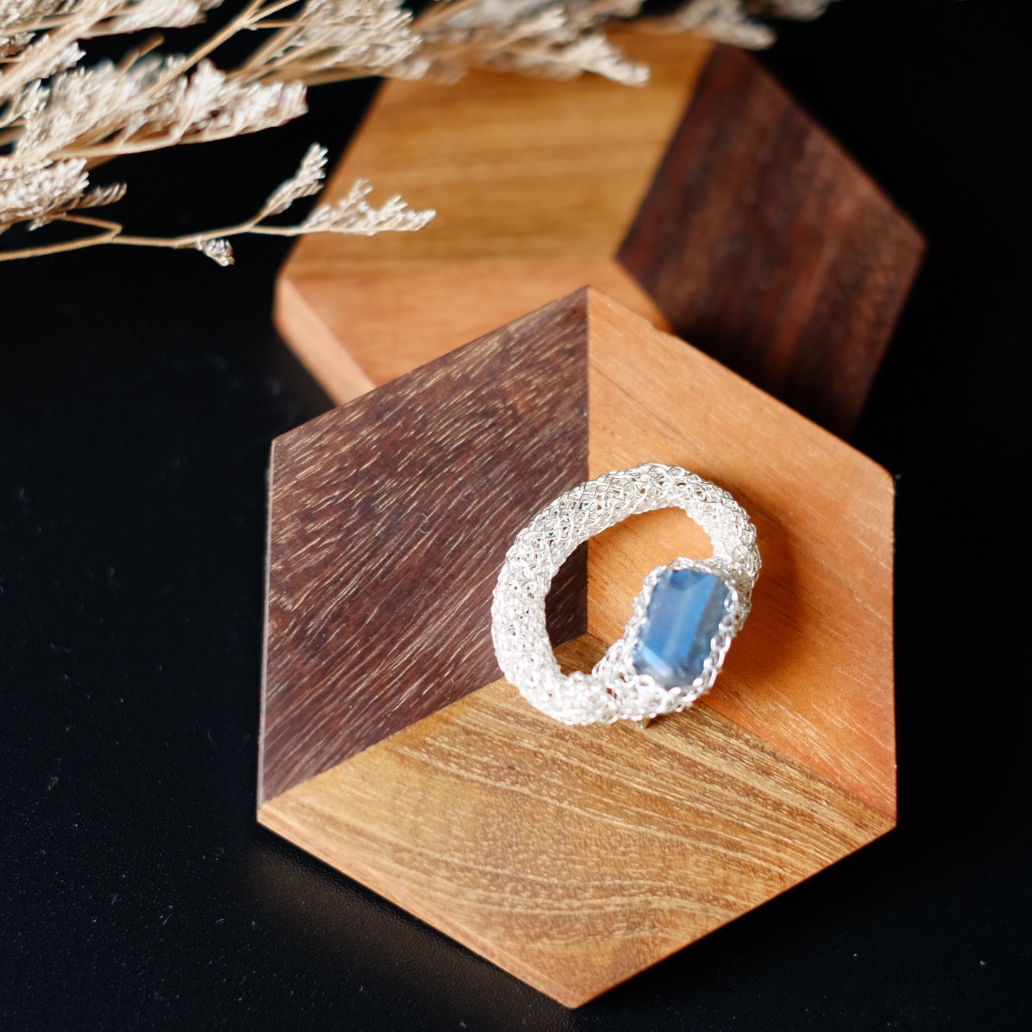 BROOCH BULAN BLUE CRYSTAL