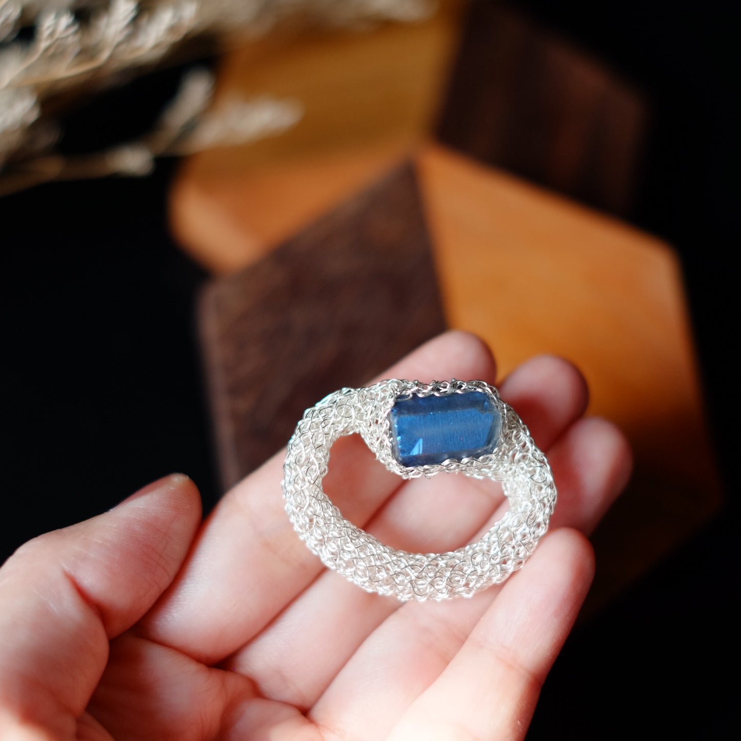 BROOCH BULAN BLUE CRYSTAL