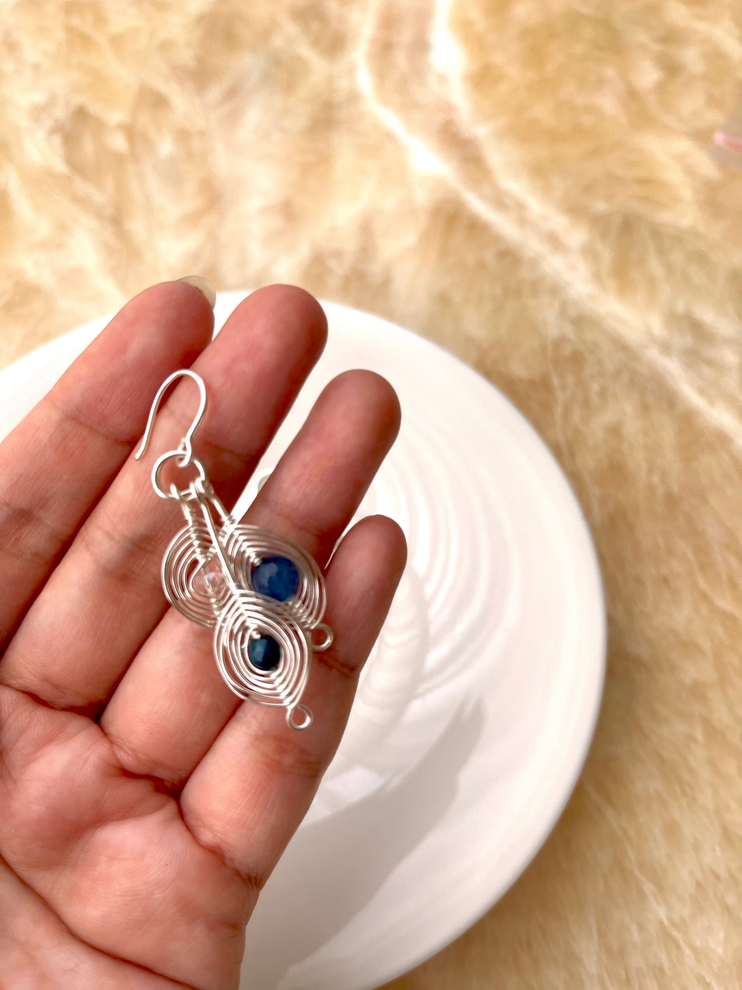 SPARKLING MERAK EARRINGS BLUE SILVER